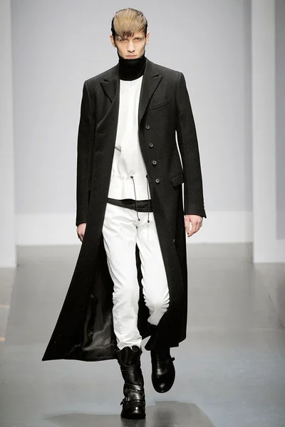 Look 24